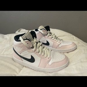 Nike Air Jordan 1 ‘Barley Rose’